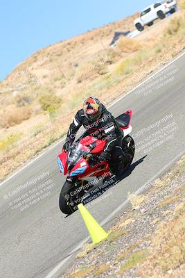 media/Oct-14-2023-TrackXperience (Sat) [[0517685739]]/Level 1/session 3 turn 2/